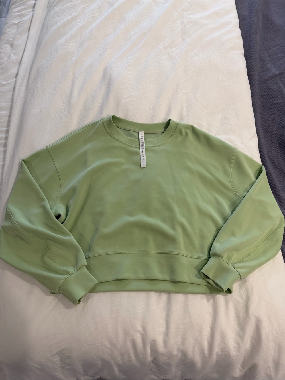 LULULEMON Softstreme Perfectly Oversized Crop Crew Pullover Womens Green Size 6
